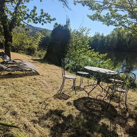別荘 Le Moulin De La Toulzanie *