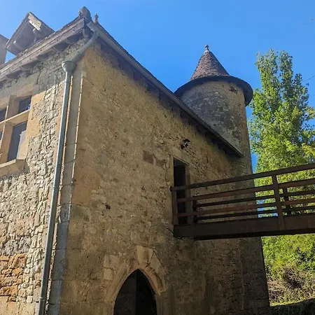 Casa de Férias Le Moulin De La Toulzanie *